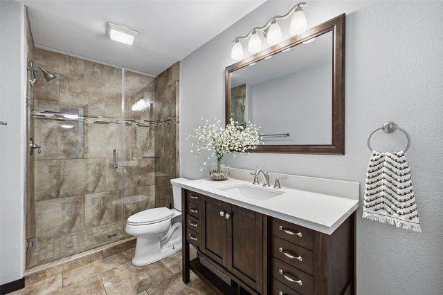 702 Raymond Drive, Solon, IA 52333
