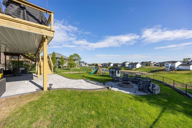 702 Raymond Drive, Solon, IA 52333