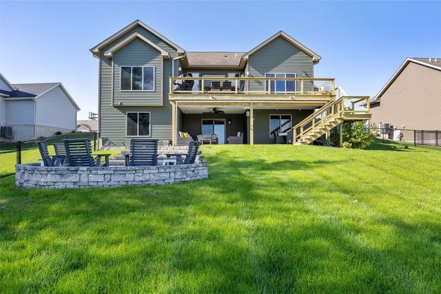 702 Raymond Drive, Solon, IA 52333