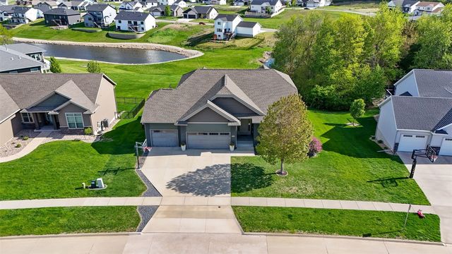 702 Raymond Drive, Solon, IA 52333