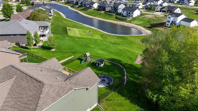 702 Raymond Drive, Solon, IA 52333