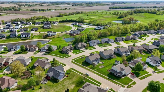 702 Raymond Drive, Solon, IA 52333