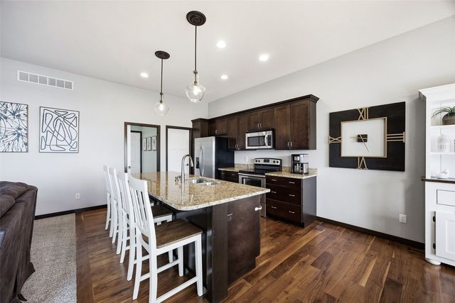 702 Raymond Drive, Solon, IA 52333