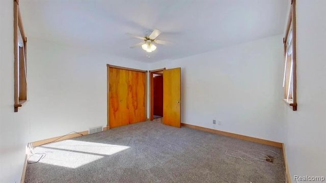 18820 Dexter Trail, Gregory, MI 48137