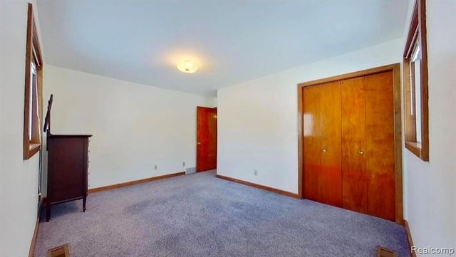 18820 Dexter Trail, Gregory, MI 48137