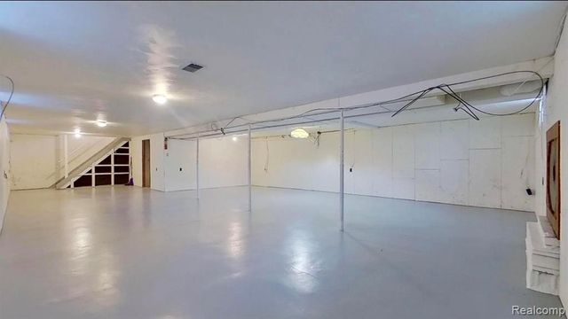 18820 Dexter Trail, Gregory, MI 48137