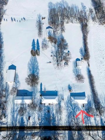 18820 Dexter Trail, Gregory, MI 48137