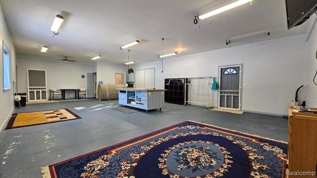 18820 Dexter Trail, Gregory, MI 48137