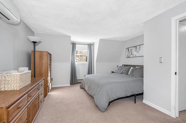 14 Londonderry Road, Windham, NH 03087