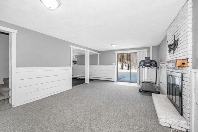 14 Londonderry Road, Windham, NH 03087