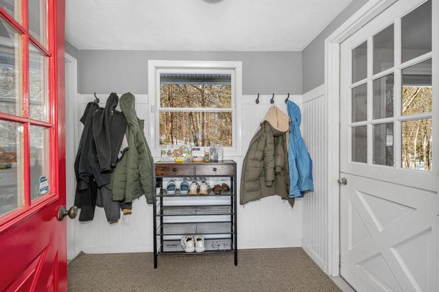 14 Londonderry Road, Windham, NH 03087