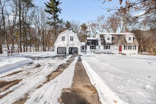 14 Londonderry Road, Windham, NH 03087
