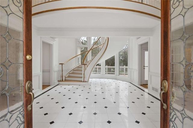 8500 Valemont Drive, Sandy Springs, GA 30350
