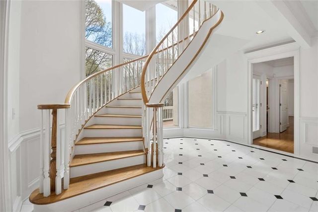 8500 Valemont Drive, Sandy Springs, GA 30350