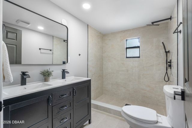 511 W Bartlett Street, Deland, FL 32720