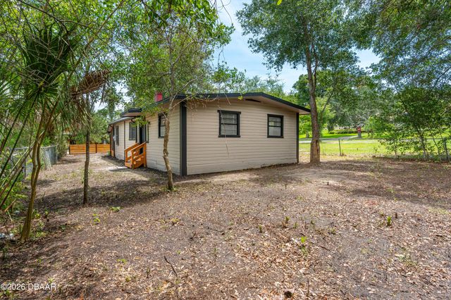511 W Bartlett Street, Deland, FL 32720