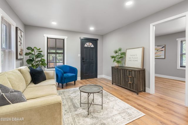 511 W Bartlett Street, Deland, FL 32720