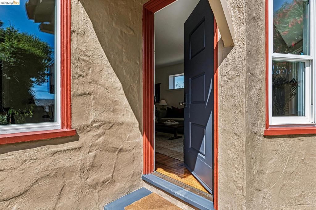 Image 13 of property listing at 5705 Panama Ave, Richmond, CA 94804