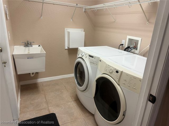 617 Star Fruit Avenue, Lake Placid, FL 33852