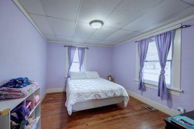 516 E 15th Ave, Winfield, KS 67156