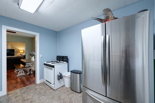 516 E 15th Ave, Winfield, KS 67156