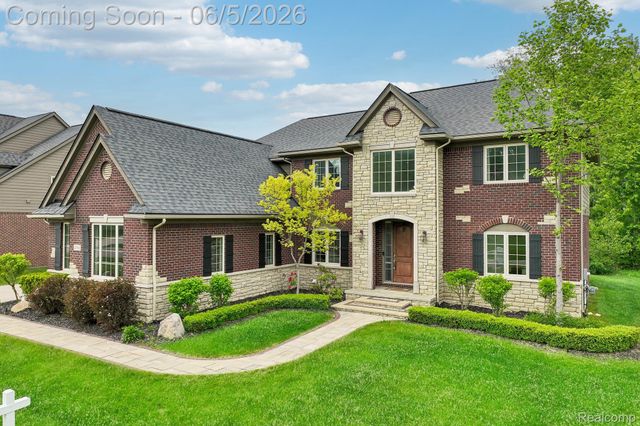 47566 Alpine Drive, Novi, MI 48374
