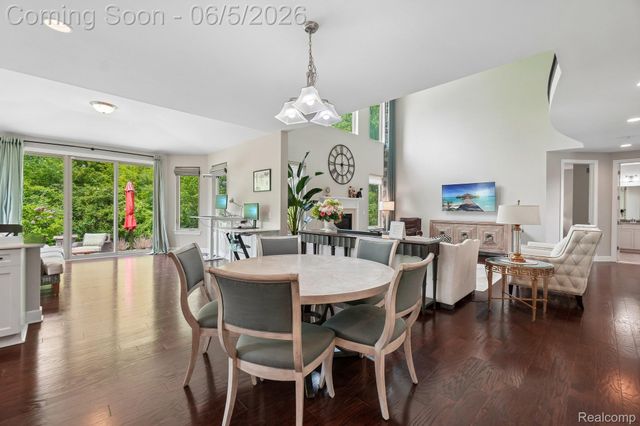 47566 Alpine Drive, Novi, MI 48374