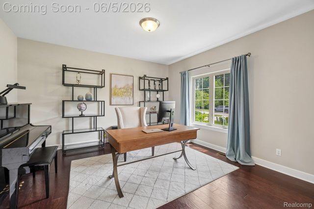 47566 Alpine Drive, Novi, MI 48374