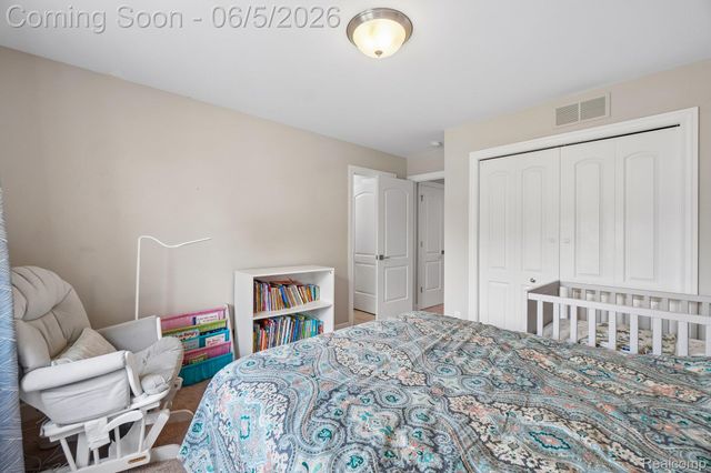 47566 Alpine Drive, Novi, MI 48374