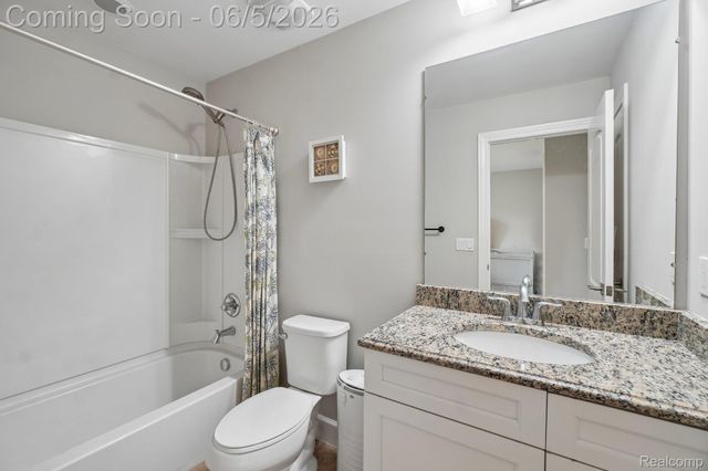 47566 Alpine Drive, Novi, MI 48374