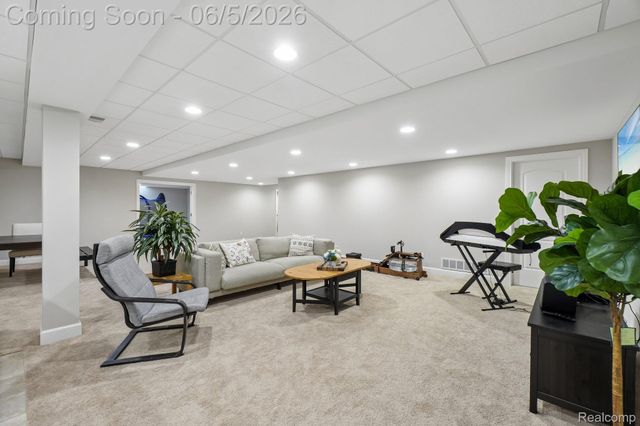 47566 Alpine Drive, Novi, MI 48374