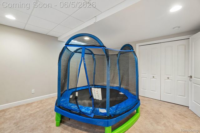 47566 Alpine Drive, Novi, MI 48374