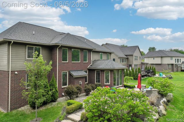 47566 Alpine Drive, Novi, MI 48374
