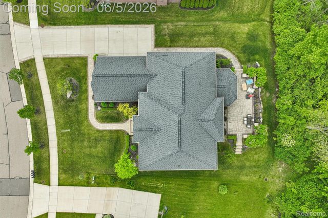 47566 Alpine Drive, Novi, MI 48374