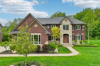 47566 Alpine Drive, Novi, MI 48374