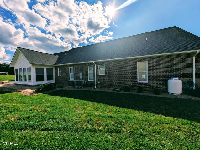 163 Dixie Road, Clintwood, VA 24228