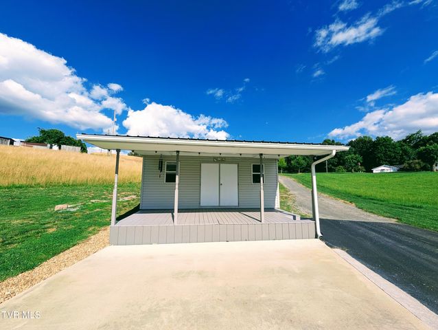 163 Dixie Road, Clintwood, VA 24228