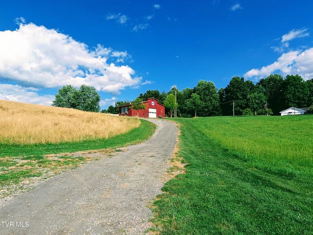 163 Dixie Road, Clintwood, VA 24228