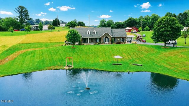 163 Dixie Road, Clintwood, VA 24228