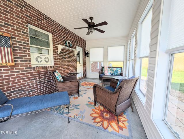 163 Dixie Road, Clintwood, VA 24228