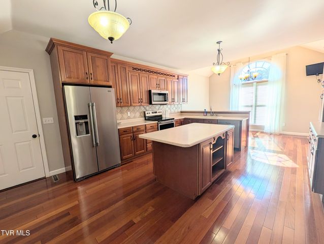 163 Dixie Road, Clintwood, VA 24228