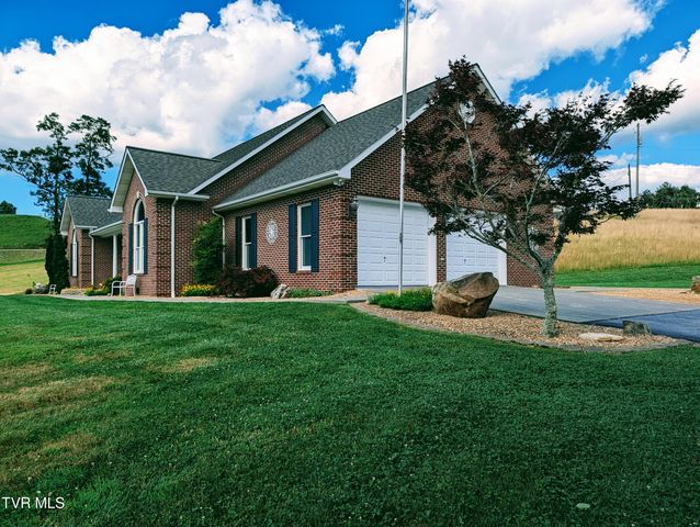 163 Dixie Road, Clintwood, VA 24228