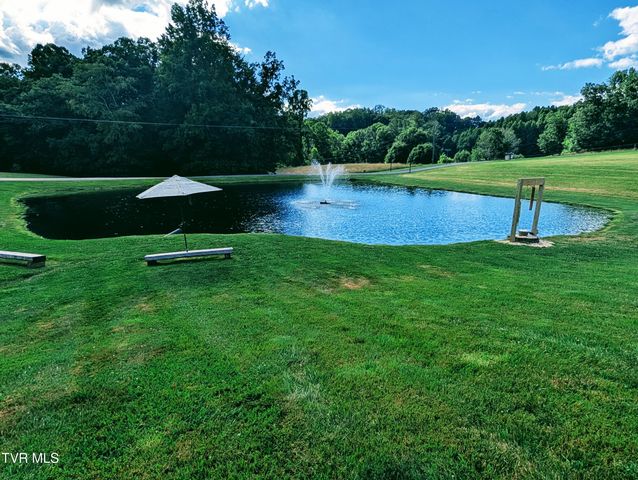 163 Dixie Road, Clintwood, VA 24228