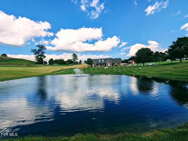 163 Dixie Road, Clintwood, VA 24228