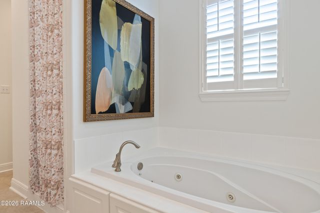 406 Annaberg Drive, Youngsville, LA 70592