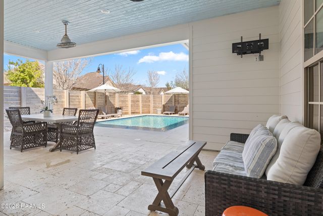 406 Annaberg Drive, Youngsville, LA 70592