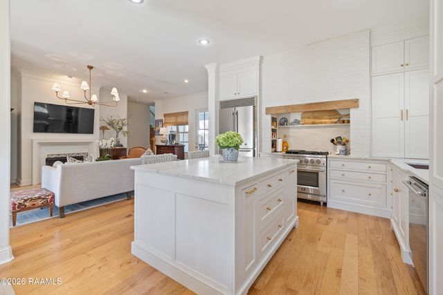 406 Annaberg Drive, Youngsville, LA 70592