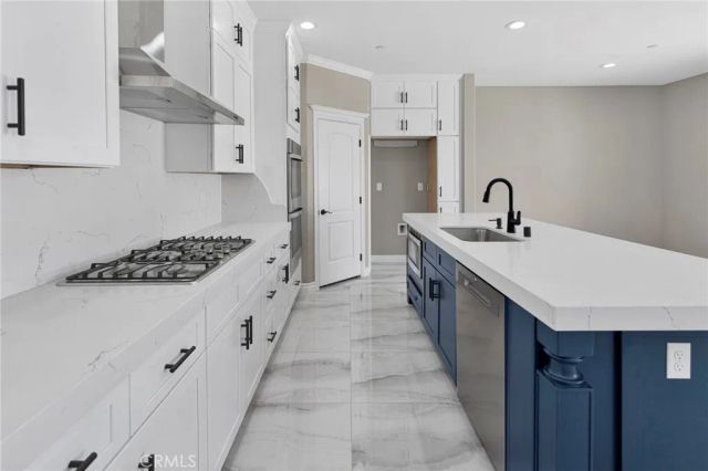 8534 Stockton Avenue, Hesperia, CA 92344