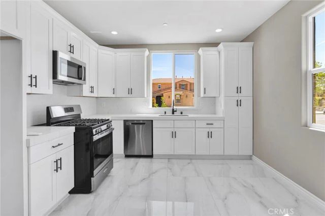 8534 Stockton Avenue, Hesperia, CA 92344