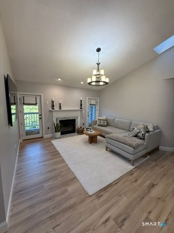 33 Langdon Court B203, Berlin, CT 06037